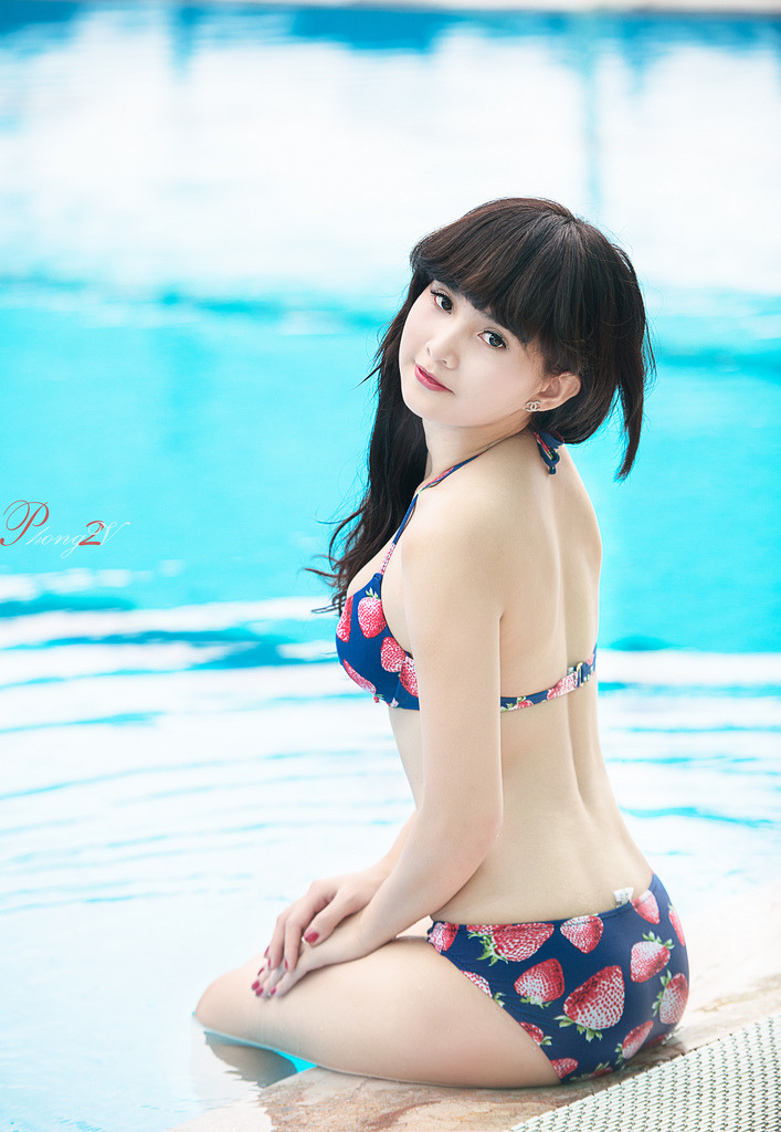 彼女彼女彼女